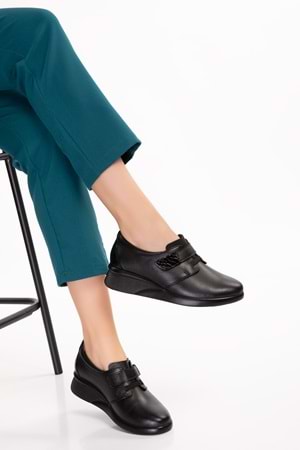 Gondol Hakiki Deri Anatomik Taban Rahat Lastik Bağcıklı Ayakkabı elnr.5808 - Siyah - 37